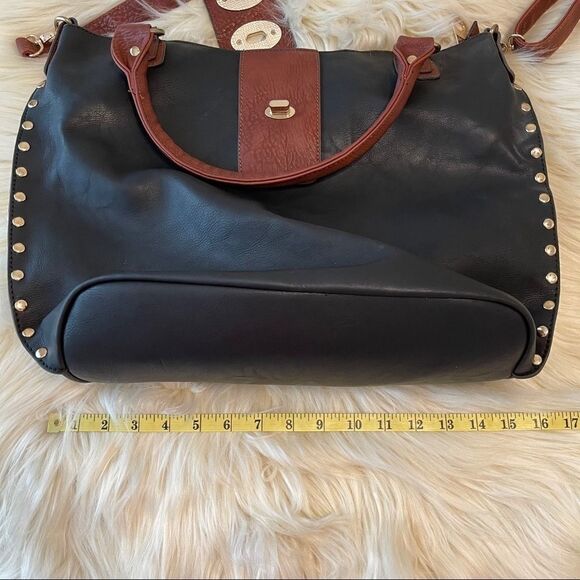 Victoria Elizabeth Dual Leather Purse - Picture 6 of 16